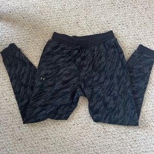 Mens UA joggers